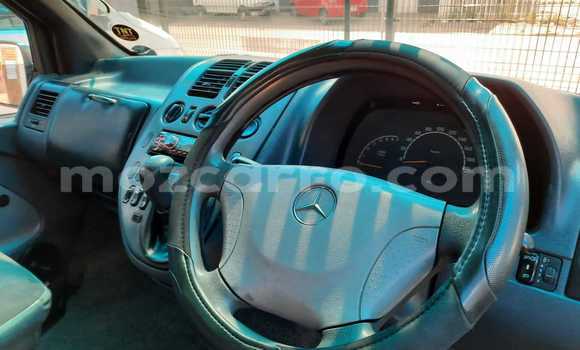 Tenga Tsaru Mercedes‒Benz Vito Chena Mota in Achachinja in Tete Tenga Tsaru Mercedes‒Benz Vito Chena Mota in Achachinja in Tete