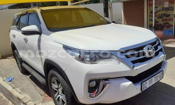 Tenga Tsaru Toyota Fortuner Chena Mota in Achachinja in Tete Tenga Tsaru Toyota Fortuner Chena Mota in Achachinja in Tete