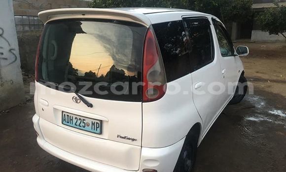 Comprar Usado Toyota FunCargo Branco Carro em Maputo em Maputo Comprar Usado Toyota FunCargo Branco Carro em Maputo em Maputo