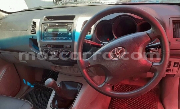 Tenga Tsaru Toyota Hilux Sirivha Mota in Achachinja in Tete Tenga Tsaru Toyota Hilux Sirivha Mota in Achachinja in Tete