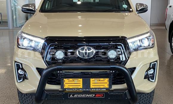 Comprar Usado Toyota Hilux Prata Carro em Mutarara em Tete