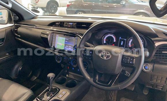 Tenga Tsaru Toyota Hilux Sirivha Mota in Achachinja in Tete Tenga Tsaru Toyota Hilux Sirivha Mota in Achachinja in Tete