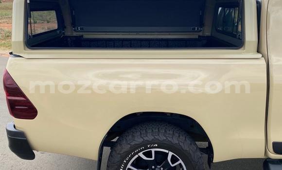 Tenga Tsaru Toyota Hilux Sirivha Mota in Achachinja in Tete Tenga Tsaru Toyota Hilux Sirivha Mota in Achachinja in Tete