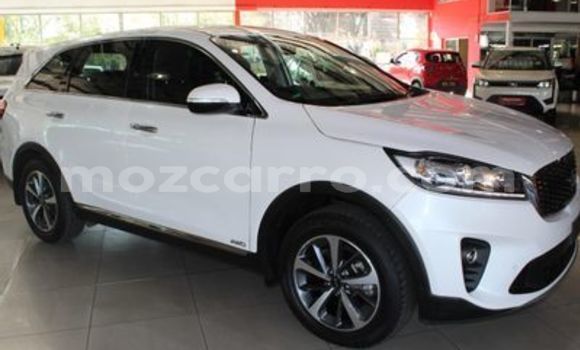 Comprar Usado Kia Sorento Branco Carro em Beira em Sofala