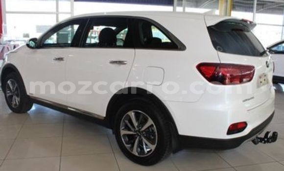 Buy Used Kia Sorento White Car in Beira in Sofala Buy Used Kia Sorento White Car in Beira in Sofala
