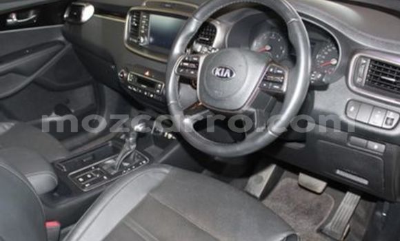 Buy Used Kia Sorento White Car in Beira in Sofala Buy Used Kia Sorento White Car in Beira in Sofala