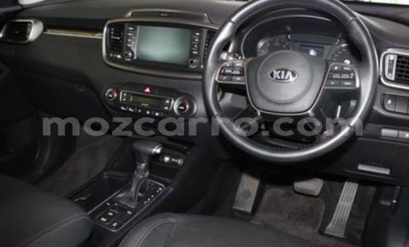 Buy Used Kia Sorento White Car in Beira in Sofala Buy Used Kia Sorento White Car in Beira in Sofala