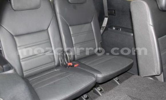 Buy Used Kia Sorento White Car in Beira in Sofala Buy Used Kia Sorento White Car in Beira in Sofala