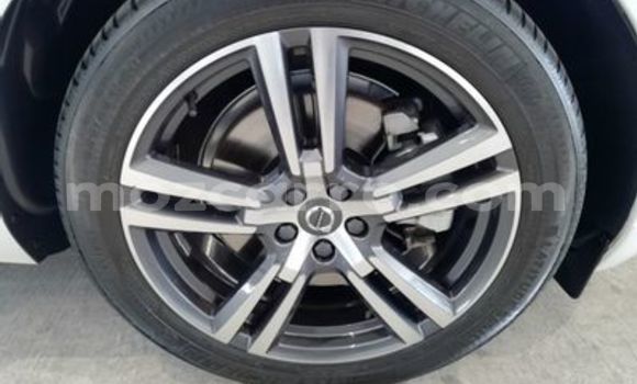 Tenga Tsaru Volvo XC60 Chena Mota in Chimoio in Manica Tenga Tsaru Volvo XC60 Chena Mota in Chimoio in Manica