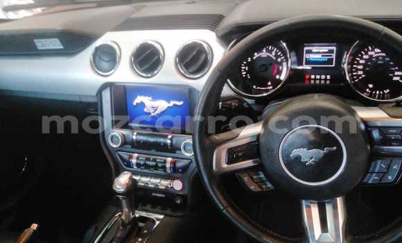 Tenga Tsaru Ford Mustang Tsvuku Mota in Achachinja in Tete Tenga Tsaru Ford Mustang Tsvuku Mota in Achachinja in Tete