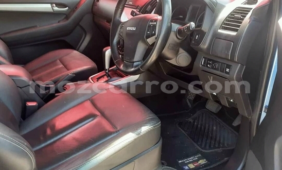 Tenga Tsaru Isuzu KB Bhuruu Mota in Achachinja in Tete Tenga Tsaru Isuzu KB Bhuruu Mota in Achachinja in Tete