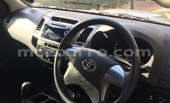 Comprar Usado Toyota Fortuner Prata Carro em Mutarara em Tete Comprar Usado Toyota Fortuner Prata Carro em Mutarara em Tete