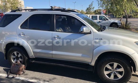 Comprar Usado Toyota Fortuner Preto Carro em Maputo em Maputo Comprar Usado Toyota Fortuner Preto Carro em Maputo em Maputo