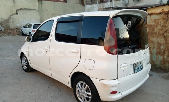 Buy Used Toyota FunCargo White Car in Maputo in Maputo Buy Used Toyota FunCargo White Car in Maputo in Maputo