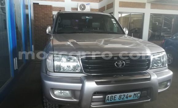 Buy Used Toyota Land Cruiser Silver Car in Maputo in Maputo Buy Used Toyota Land Cruiser Silver Car in Maputo in Maputo