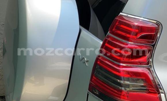 Nunua Ilio tumika Toyota Prado Fedha Gari ndani ya Maputo nchini Maputo Nunua Ilio tumika Toyota Prado Fedha Gari ndani ya Maputo nchini Maputo