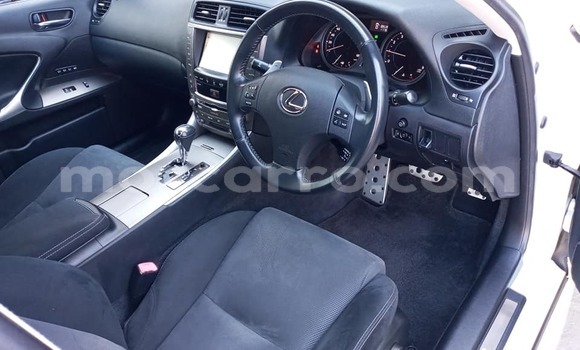Buy Used Lexus IS White Car in Ancuabe in Cabo Delgado Buy Used Lexus IS White Car in Ancuabe in Cabo Delgado