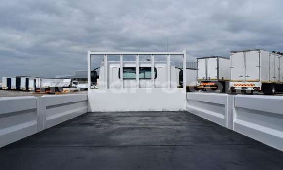 Comprar Usado Hino 300 Series Branco Caminhão em Maputo em Maputo Comprar Usado Hino 300 Series Branco Caminhão em Maputo em Maputo