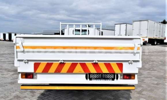 Comprar Usado Hino 300 Series Branco Caminhão em Maputo em Maputo Comprar Usado Hino 300 Series Branco Caminhão em Maputo em Maputo