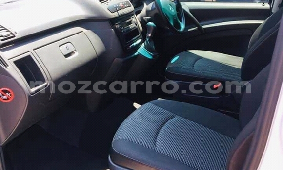 Tenga Tsaru Mercedes‒Benz Vito Chena Mota in Achachinja in Tete Tenga Tsaru Mercedes‒Benz Vito Chena Mota in Achachinja in Tete