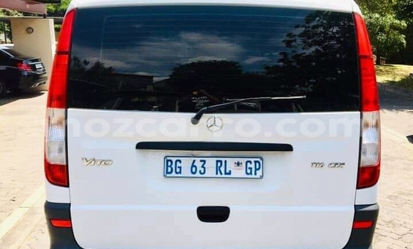 Tenga Tsaru Mercedes‒Benz Vito Chena Mota in Achachinja in Tete Tenga Tsaru Mercedes‒Benz Vito Chena Mota in Achachinja in Tete