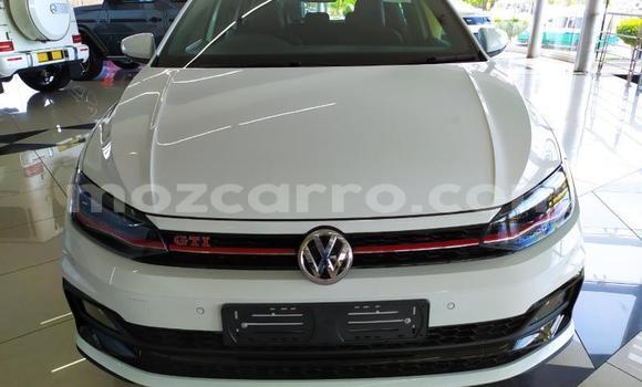Comprar Usado Volkswagen Polo GTI Branco Carro em Mutarara em Tete