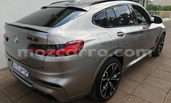 Tenga Tsaru BMW X4 Sirivha Mota in Achachinja in Tete Tenga Tsaru BMW X4 Sirivha Mota in Achachinja in Tete