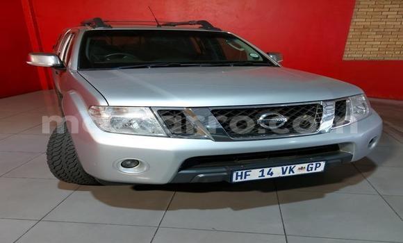 Comprar Usado Nissan Navara Prata Carro em Balama em Cabo Delgado Comprar Usado Nissan Navara Prata Carro em Balama em Cabo Delgado