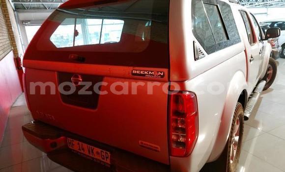 Comprar Usado Nissan Navara Prata Carro em Balama em Cabo Delgado Comprar Usado Nissan Navara Prata Carro em Balama em Cabo Delgado