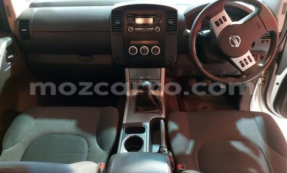 Comprar Usado Nissan Navara Prata Carro em Balama em Cabo Delgado Comprar Usado Nissan Navara Prata Carro em Balama em Cabo Delgado