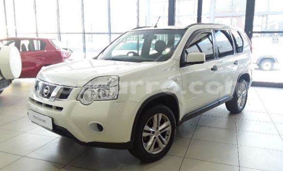 Comprar Usado Nissan Xterra Branco Carro em Angoche em Nampula Comprar Usado Nissan Xterra Branco Carro em Angoche em Nampula