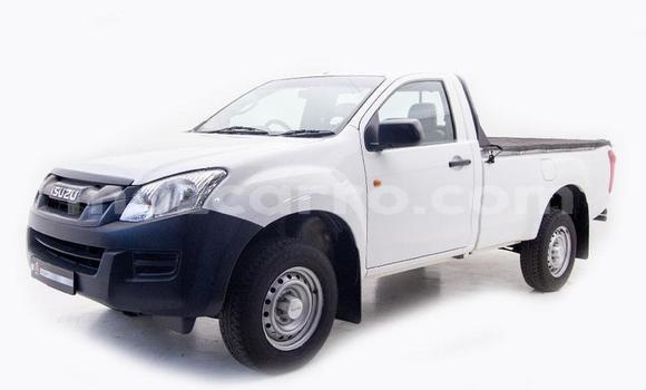 Comprar Usado Isuzu KB Branco Carro em Balama em Cabo Delgado