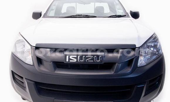 Comprar Usado Isuzu KB Branco Carro em Balama em Cabo Delgado Comprar Usado Isuzu KB Branco Carro em Balama em Cabo Delgado