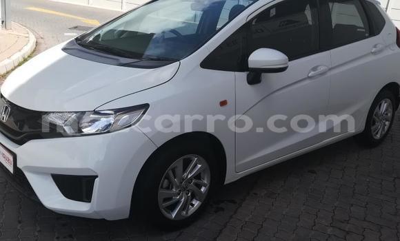 Nunua Ilio tumika Honda Jazz Nyeupe Gari ndani ya Ancuabe nchini Cabo Delgado