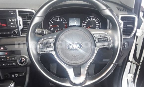 Comprar Usado Kia Sportage Branco Carro em Catandica em Manica Comprar Usado Kia Sportage Branco Carro em Catandica em Manica