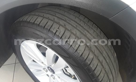 Comprar Usado Kia Sportage Branco Carro em Catandica em Manica Comprar Usado Kia Sportage Branco Carro em Catandica em Manica
