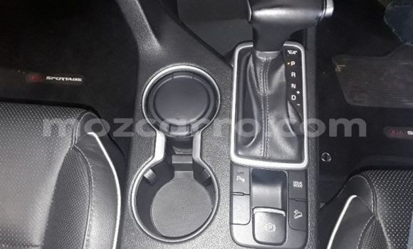 Comprar Usado Kia Sportage Branco Carro em Catandica em Manica Comprar Usado Kia Sportage Branco Carro em Catandica em Manica