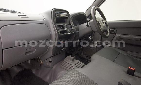 Comprar Usado Nissan Hardbody Branco Carro em Caia em Sofala Comprar Usado Nissan Hardbody Branco Carro em Caia em Sofala