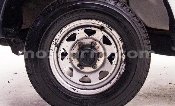 Comprar Usado Nissan Hardbody Branco Carro em Caia em Sofala Comprar Usado Nissan Hardbody Branco Carro em Caia em Sofala