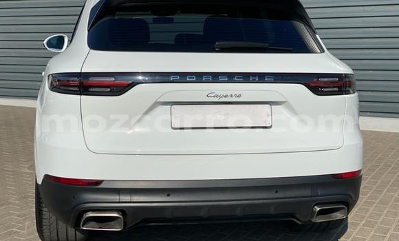 Tenga Tsaru Porsche Cayenne Chena Mota in Gilé in Zambezia Tenga Tsaru Porsche Cayenne Chena Mota in Gilé in Zambezia