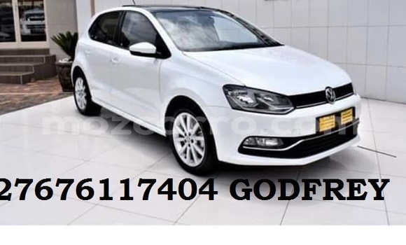 Comprar Usado Volkswagen Golf Branco Carro em Maputo em Maputo