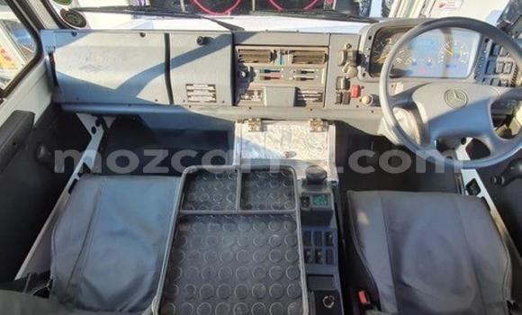 Comprar Usado Mercedes‒Benz 1117 Branco Caminhão em Maputo em Maputo Comprar Usado Mercedes‒Benz 1117 Branco Caminhão em Maputo em Maputo