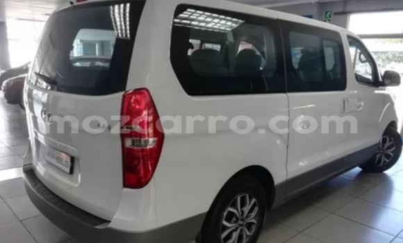 Comprar Usado Hyundai H1 Branco Carro em Maputo em Maputo Comprar Usado Hyundai H1 Branco Carro em Maputo em Maputo