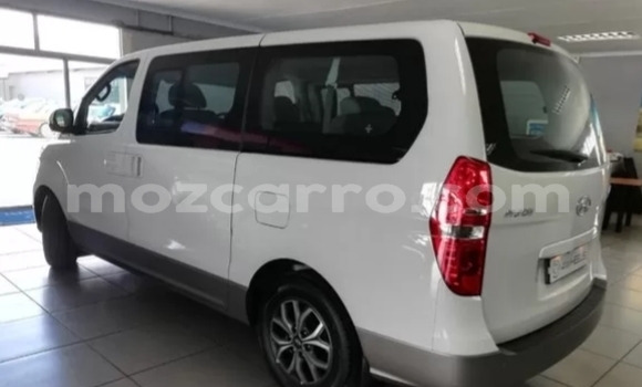 Comprar Usado Hyundai H1 Branco Carro em Maputo em Maputo Comprar Usado Hyundai H1 Branco Carro em Maputo em Maputo