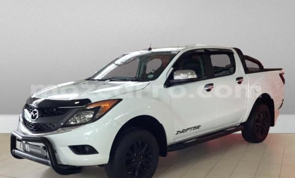 Comprar Usado Mazda BT-50 Branco Carro em Maputo em Maputo Comprar Usado Mazda BT-50 Branco Carro em Maputo em Maputo