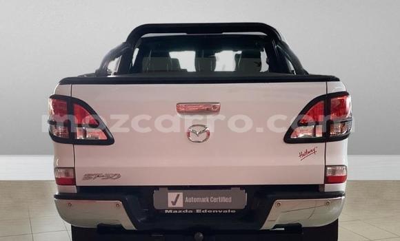 Comprar Usado Mazda BT-50 Branco Carro em Maputo em Maputo Comprar Usado Mazda BT-50 Branco Carro em Maputo em Maputo