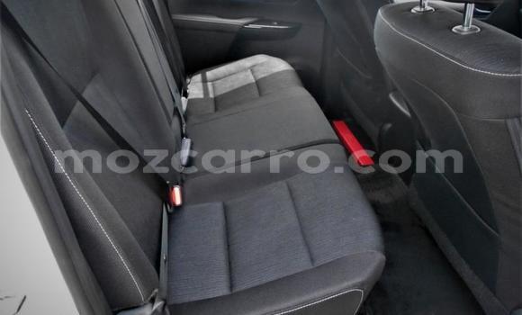 Comprar Usado Toyota Hilux Branco Carro em Maputo em Maputo Comprar Usado Toyota Hilux Branco Carro em Maputo em Maputo