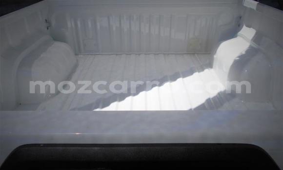 Comprar Usado Toyota Hilux Branco Carro em Maputo em Maputo Comprar Usado Toyota Hilux Branco Carro em Maputo em Maputo