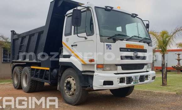 Comprar Usado Nissan UD Branco Caminhão em Maputo em Maputo Comprar Usado Nissan UD Branco Caminhão em Maputo em Maputo