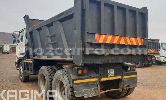 Comprar Usado Nissan UD Branco Caminhão em Maputo em Maputo Comprar Usado Nissan UD Branco Caminhão em Maputo em Maputo